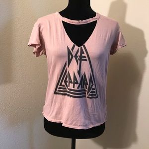Super Cute Pink Def Leopard Graphic T